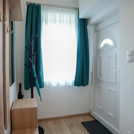 Apartment Piroska 01 *